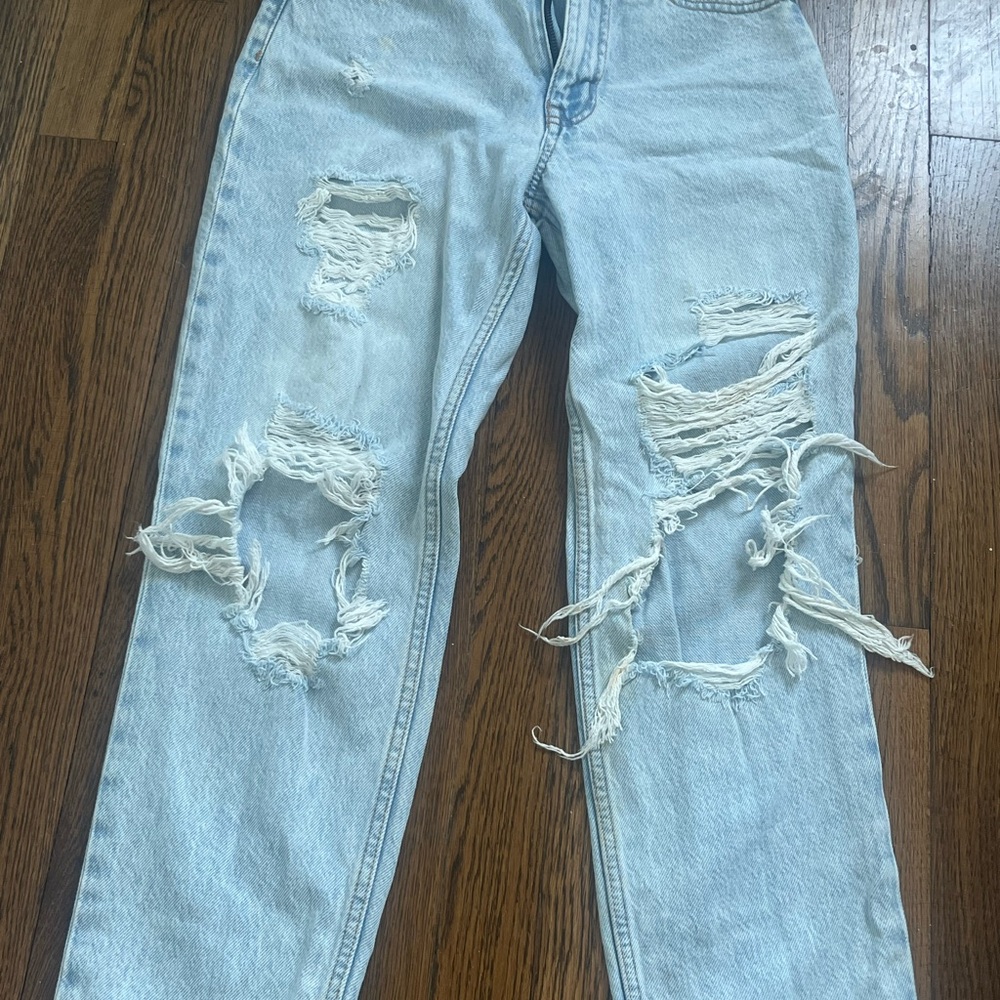 Aeropostale Women's Light Blue High Rise Ripped mom Jeans